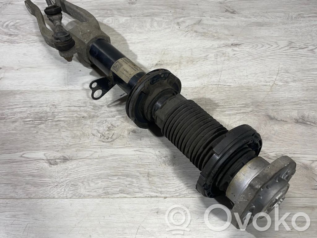 BMW 5 G30 G31 G38 Amortyzator przedni 