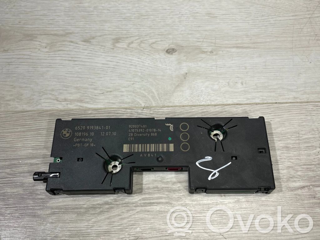 BMW 3 E90 E91 Antenos stiprintuvas 