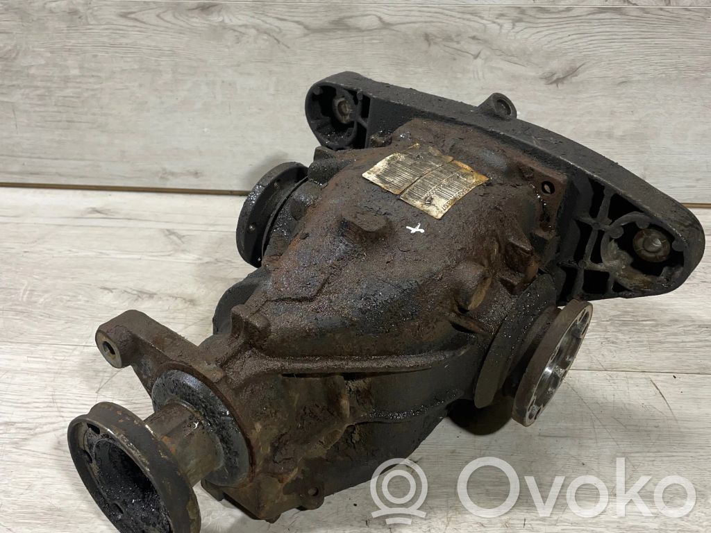 BMW 5 E39 Galinis reduktorius 