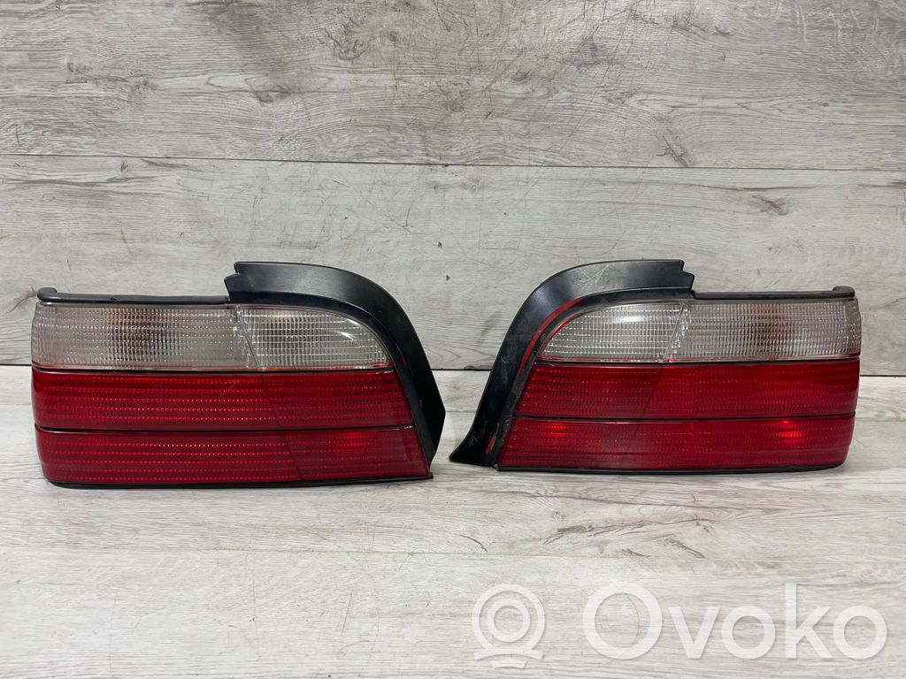Rear/tail lights   2489805,1387697