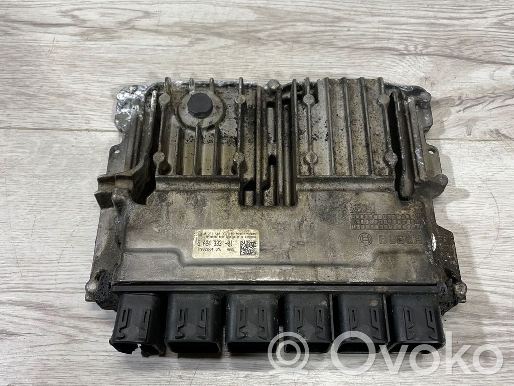 BMW 1 F40 Engine control unit/module 