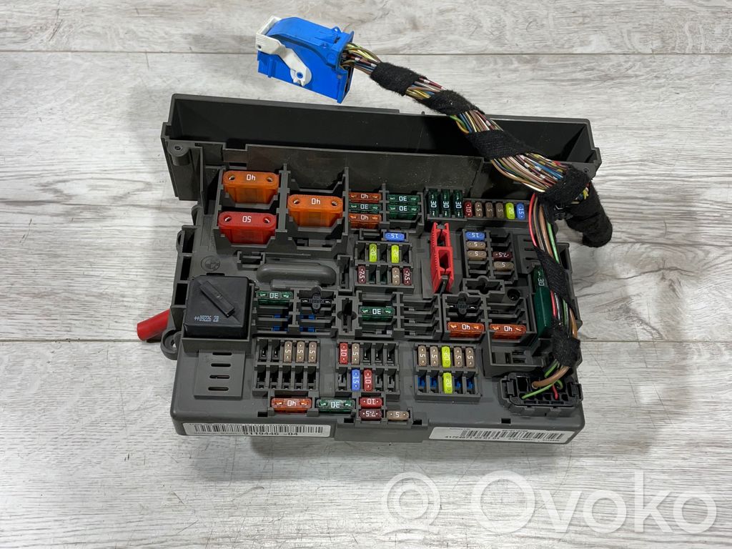 BMW 1 E81 E87 Fuse module 