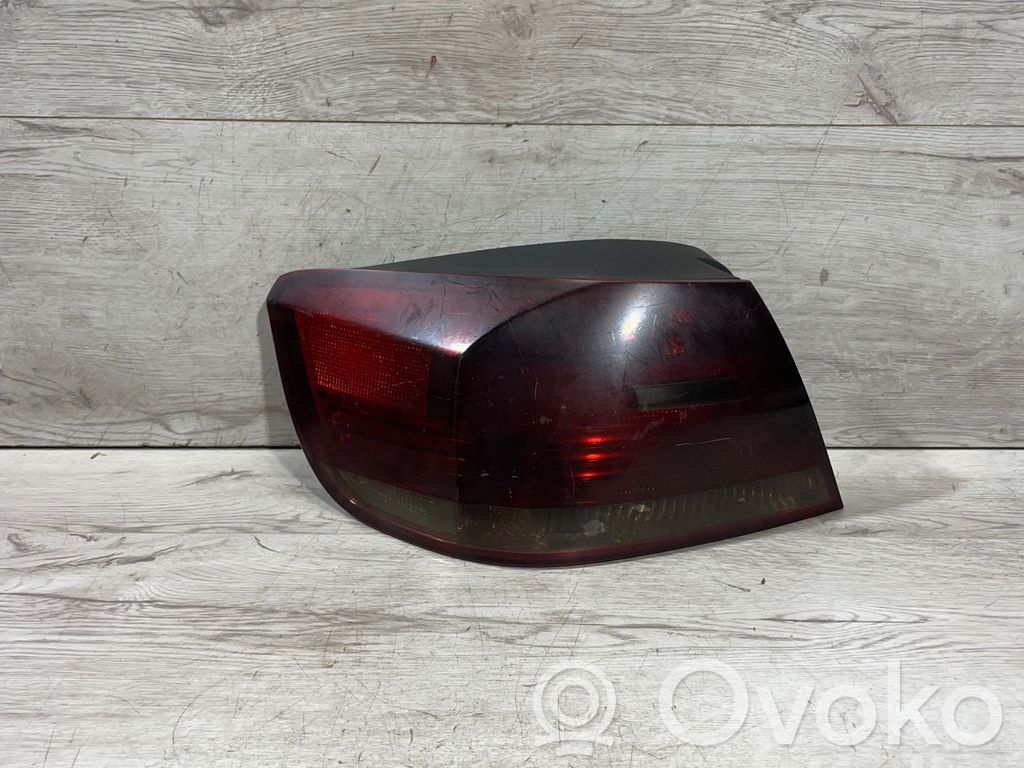 Rear/tail lights   7162301