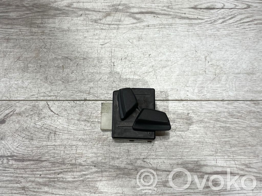 Seat control switch   6958526,88170002,8347769