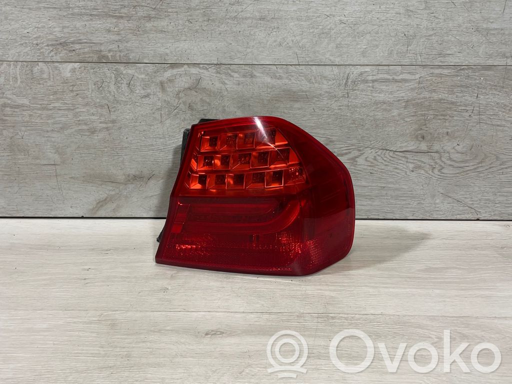 Rear/tail lights   7154154
