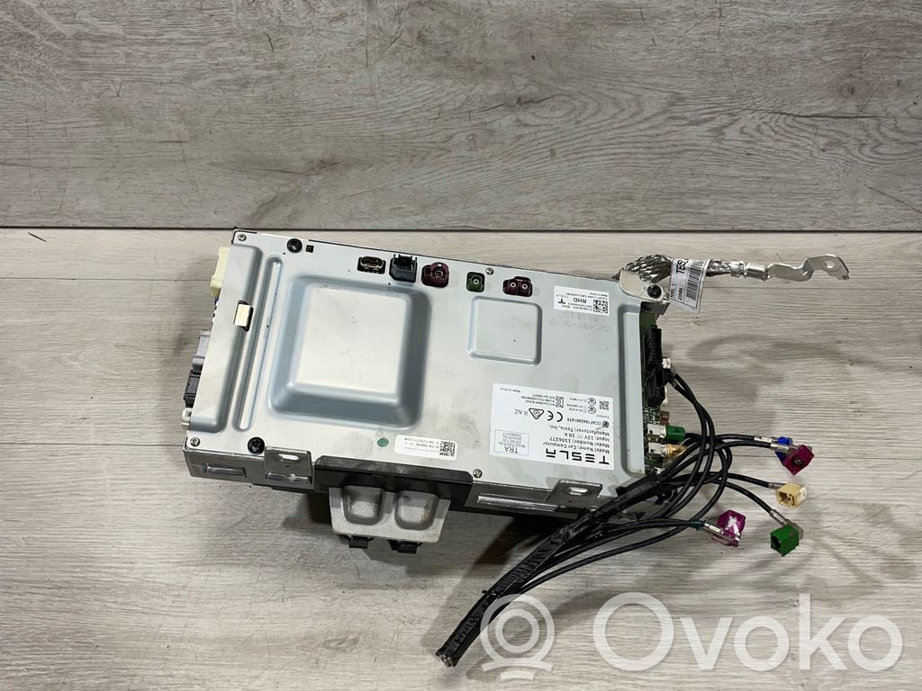 Tesla Model 3 Other devices 