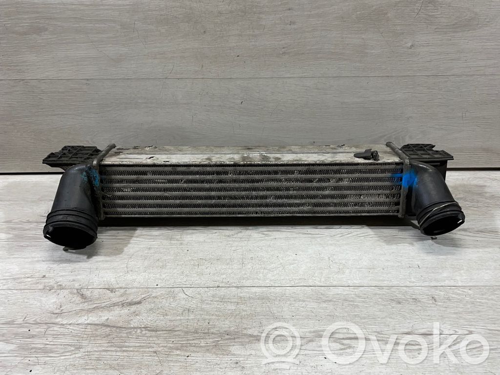 BMW 3 E90 E91 Interkūlerio radiatorius 