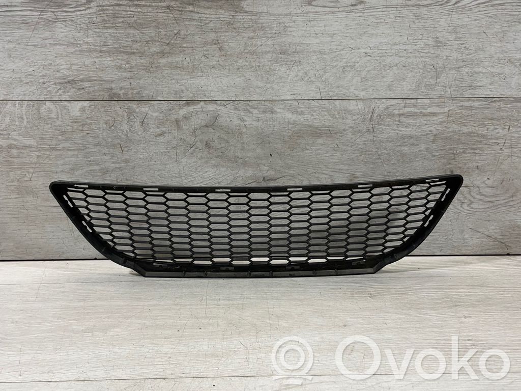 BMW 3 E90 E91 Front bumper lower grill 