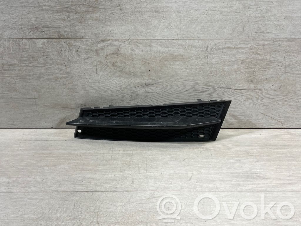 Front bumper lower grill   7227947