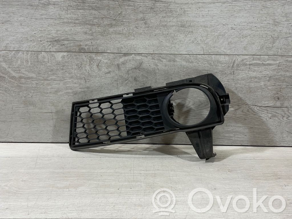 BMW 1 E81 E87 Front fog light trim/grill 