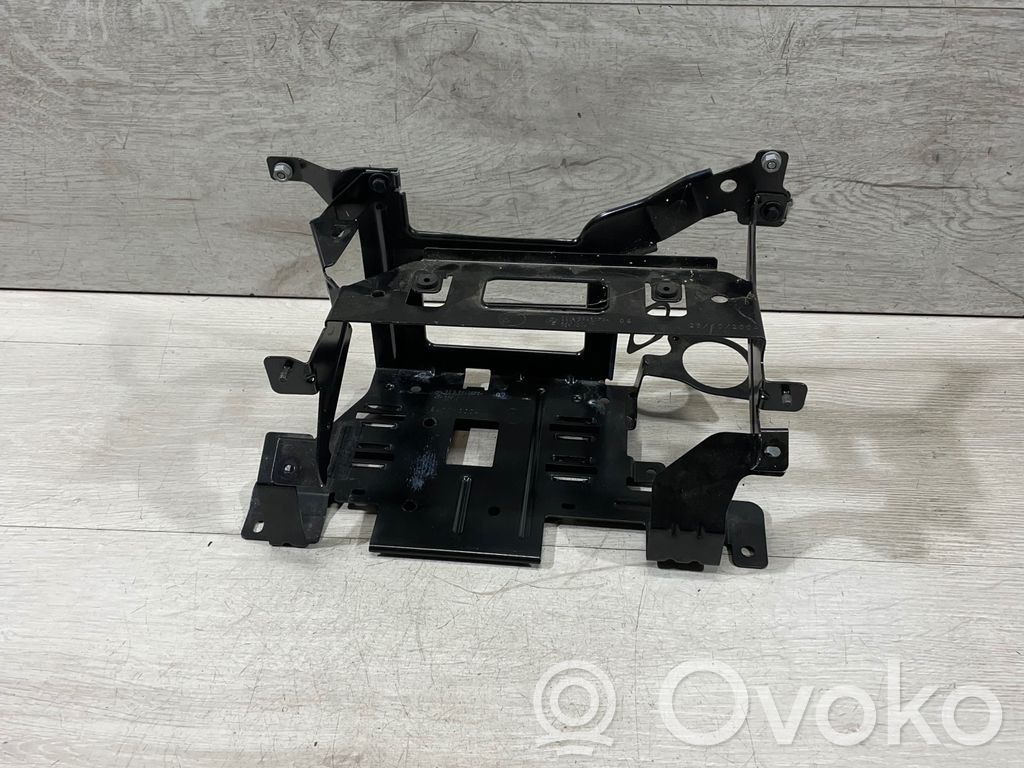 BMW 3 E90 E91 Garso stiprintuvo laikiklis 