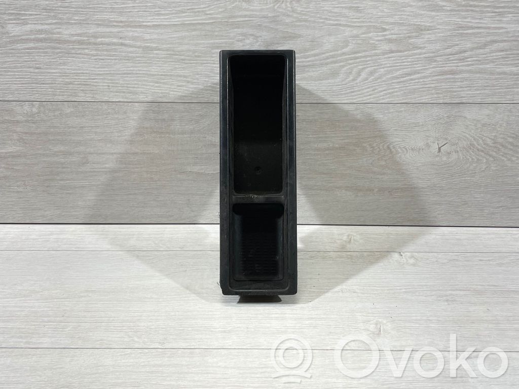 BMW 3 E46 Mantu nodalījums centrālā konsole 