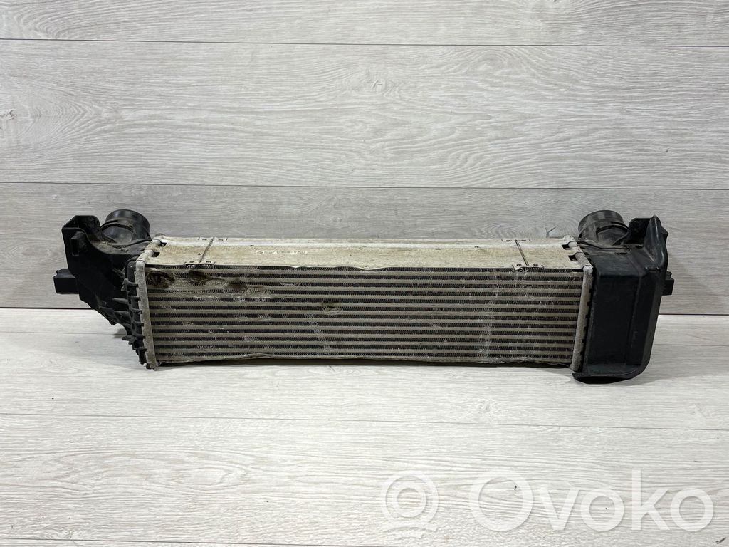 BMW 5 G30 G31 G38 Interkūlerio radiatorius 