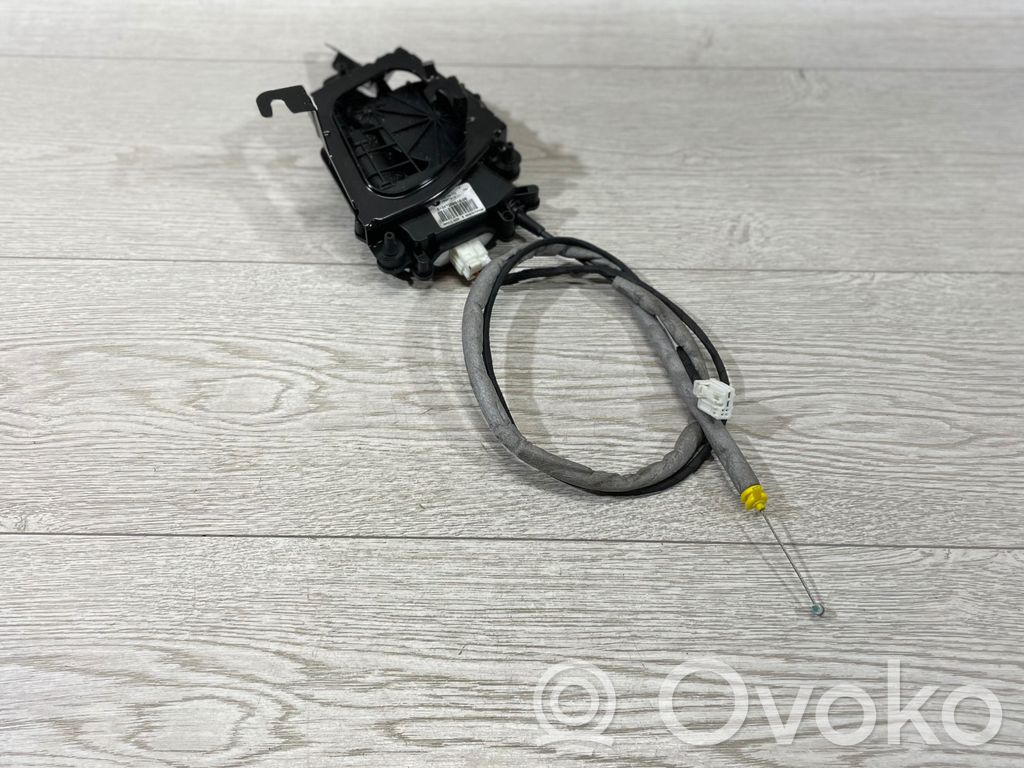 BMW 3 F30 F35 F31 Spyna galinio dangčio 