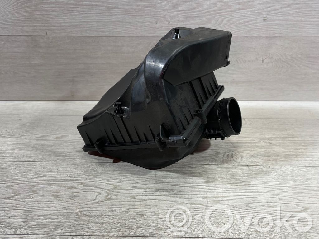 BMW 5 G30 G31 G38 Obudowa filtra powietrza 