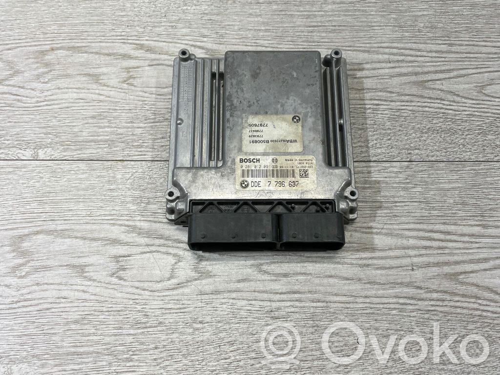 BMW 5 E60 E61 Engine control unit/module 