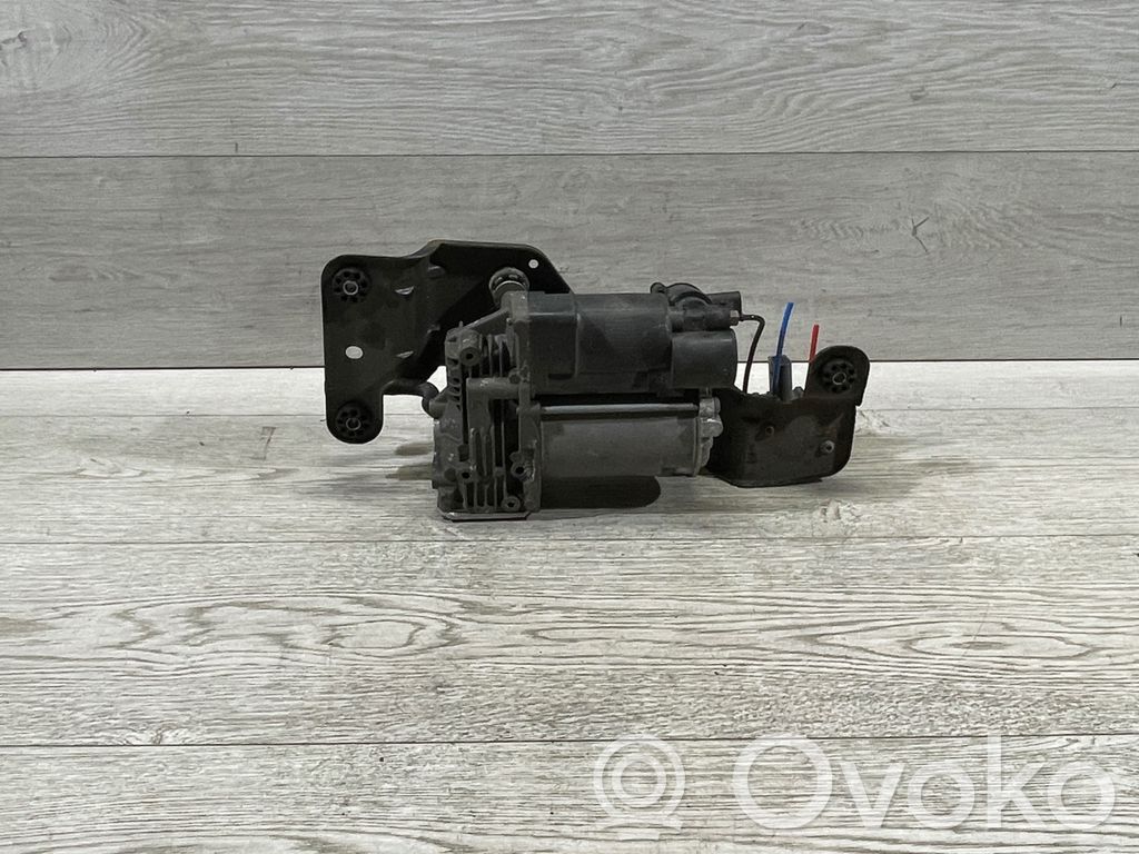 BMW X5 E70 Compresor/pompă suspensie pneumatică 