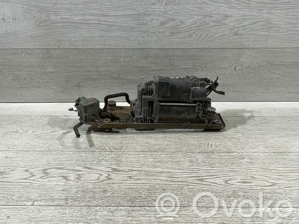 Air suspension compressor/pump   6777827