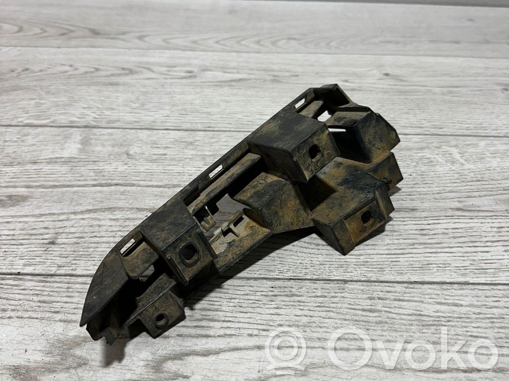 Rear bumper mounting bracket   7006824