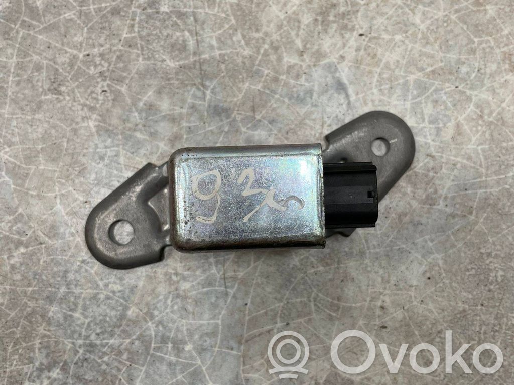 Subaru Impreza II Airbagsensor Crashsensor Drucksensor 