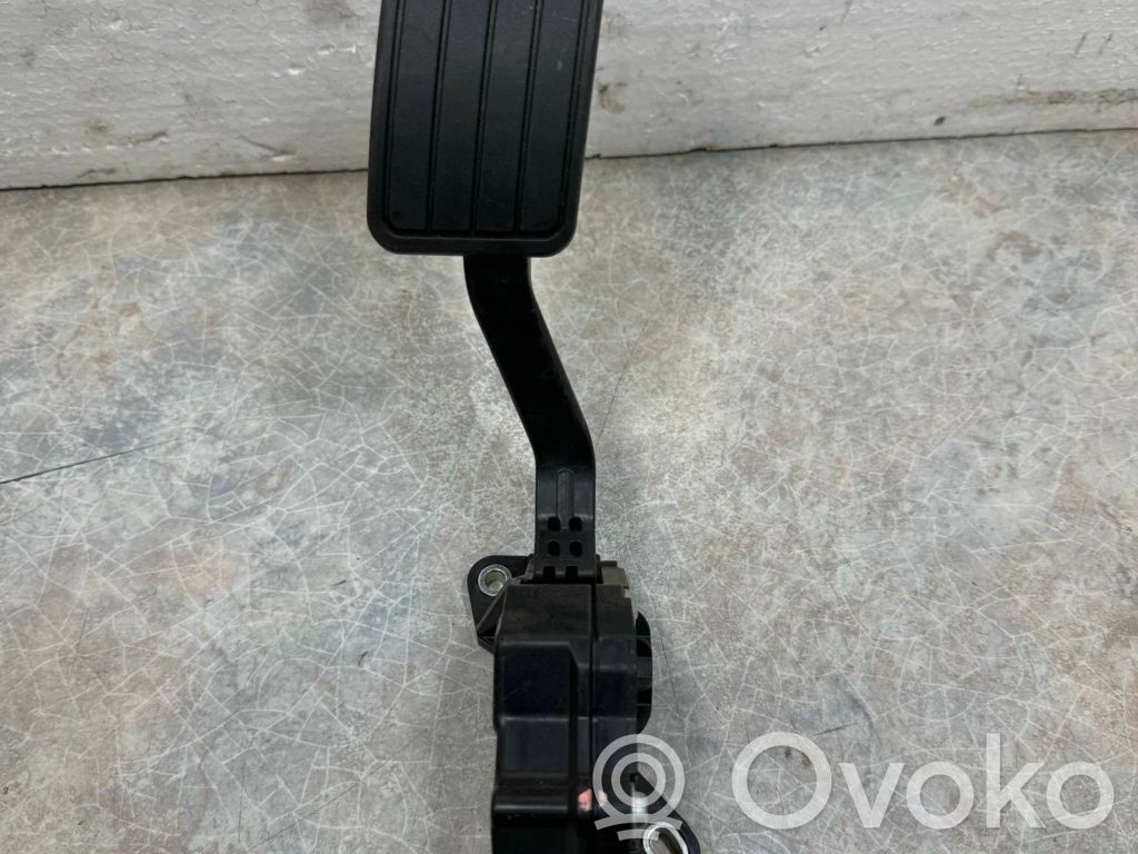 Subaru Outback (BS) Kaasupoljin 