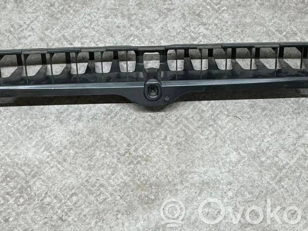 BMW i3 Soporte de montaje del parachoques trasero 