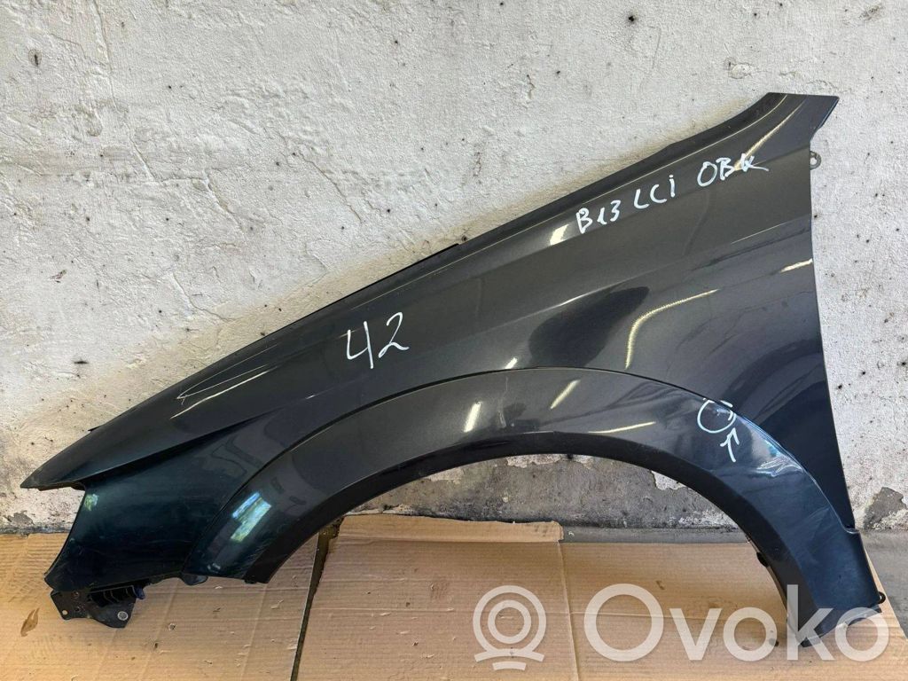 Subaru Outback Błotnik przedni 