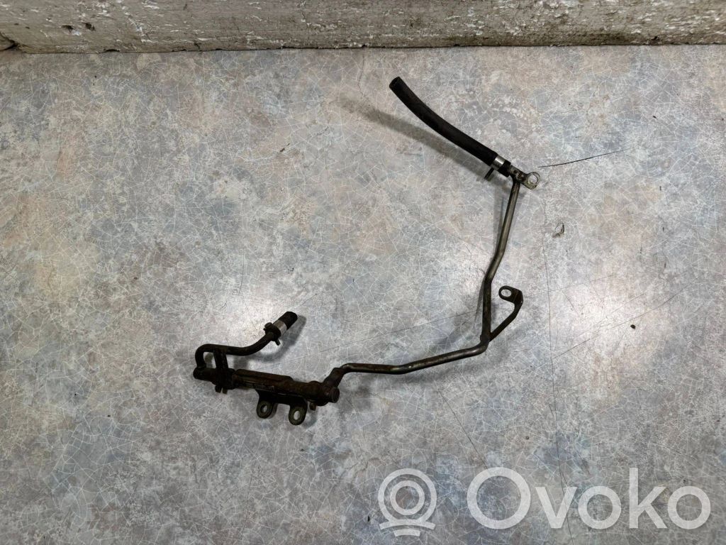 Subaru Forester SF Tuyau de conduite principale de carburant 