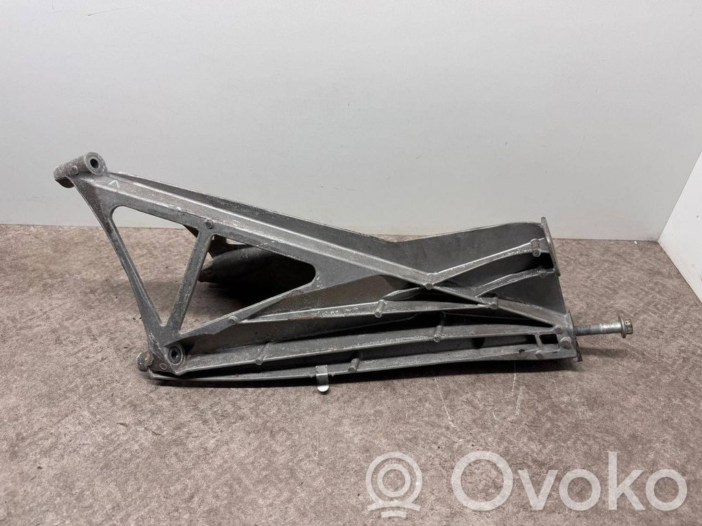 BMW i3 Gearbox mounting bracket 