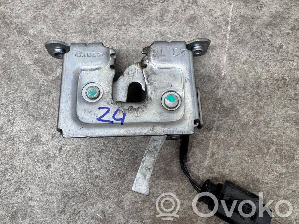 BMW i3 Spyna variklio dangčio 