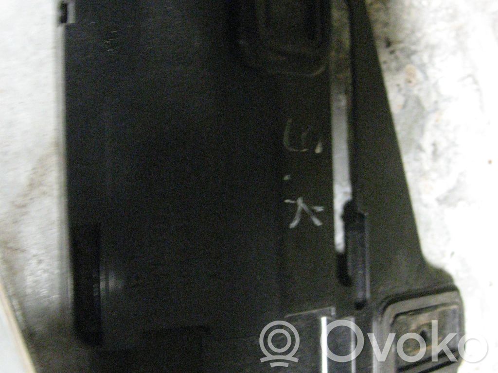 Base (soporte)   JL1T14D190AA