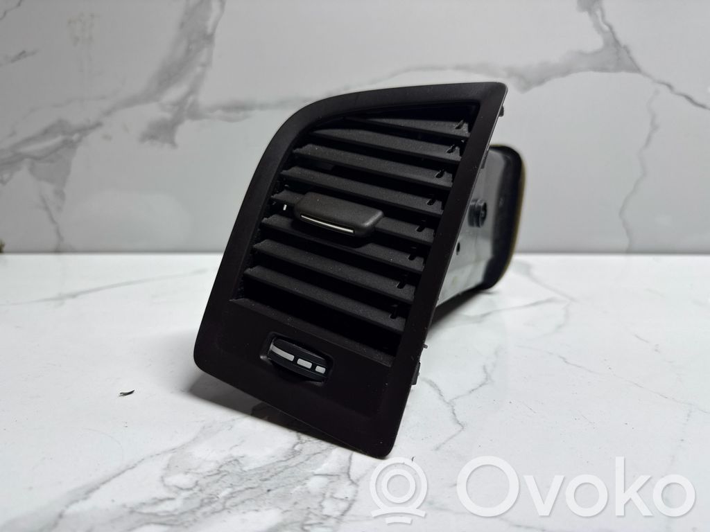 Volvo XC60 Боковая воздушная решётка 
