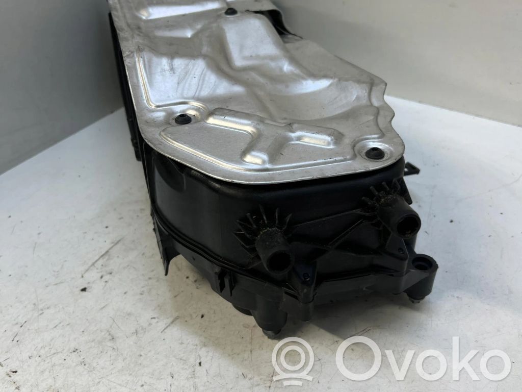 Infiniti Q50 Obudowa filtra powietrza 