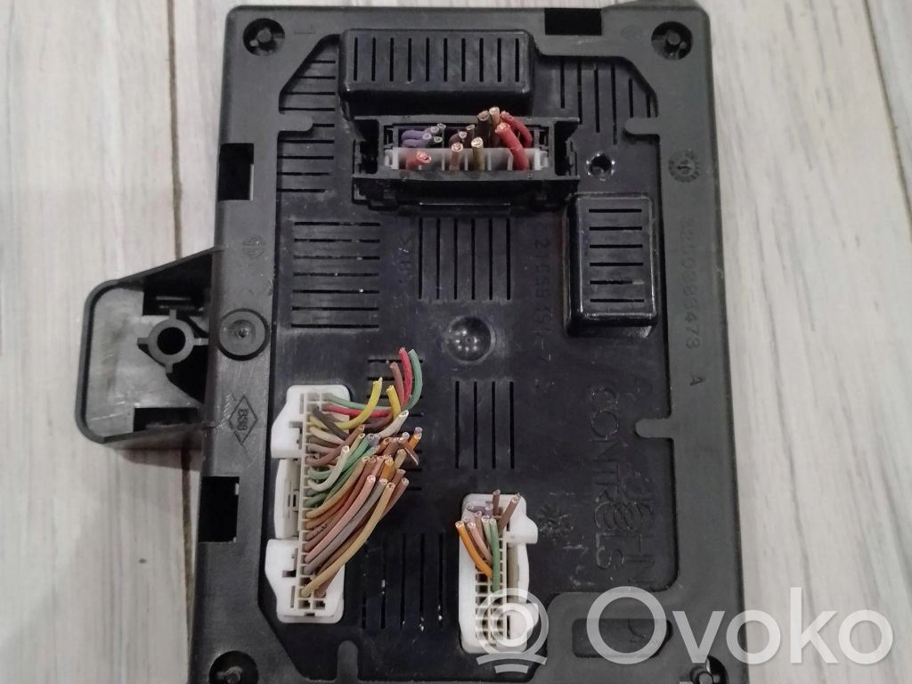 Renault Clio III Module confort 