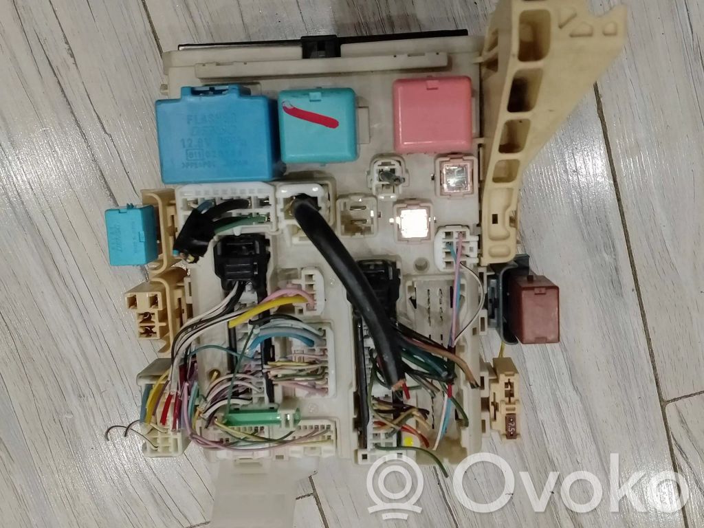 Toyota Yaris Juego de caja de fusibles 