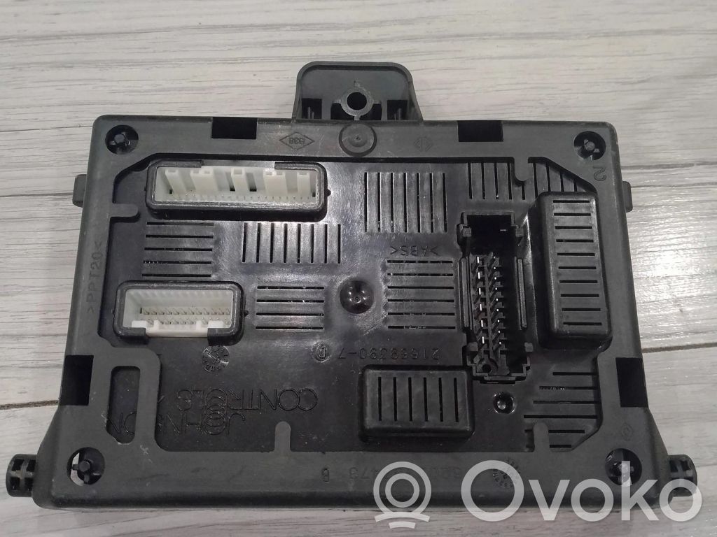 Renault Clio III Autres unités de commande / modules 
