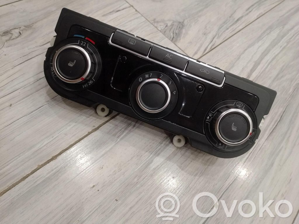 Volkswagen Golf VI Climate control unit 