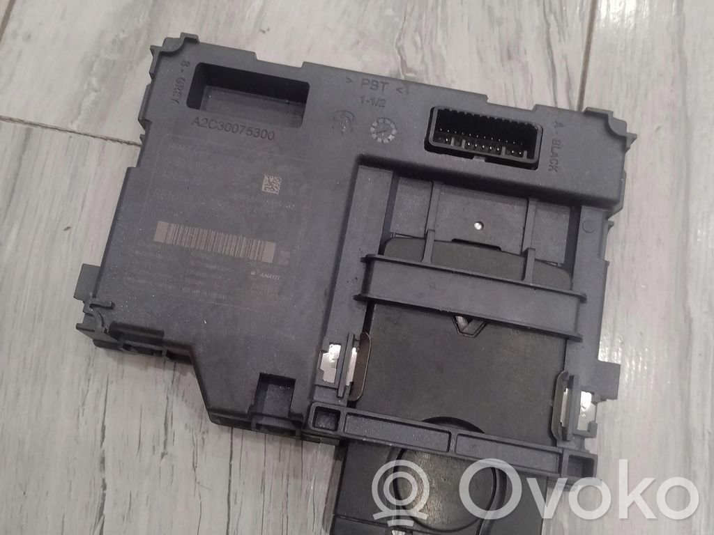 Renault Clio IV Ignition key card reader 