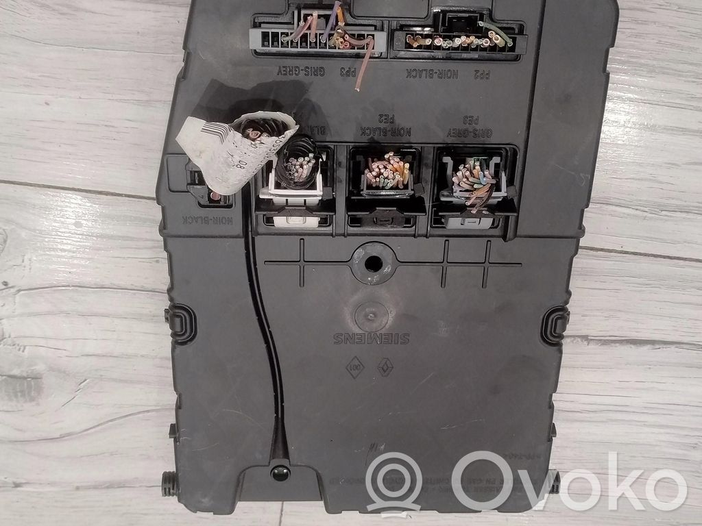 Renault Scenic II -  Grand scenic II Relay mounting block 