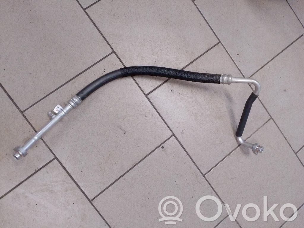 Renault Clio IV Ilmastointilaitteen putki (A/C) 