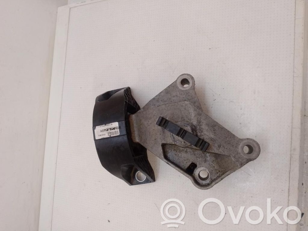 Renault Clio IV Engine mount vacuum valve 