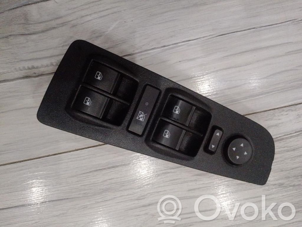 Fiat Bravo Interruptor del elevalunas eléctrico 