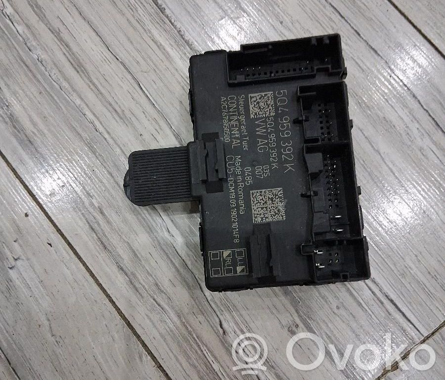 Skoda Octavia Mk3 (5E) Door control unit/module 