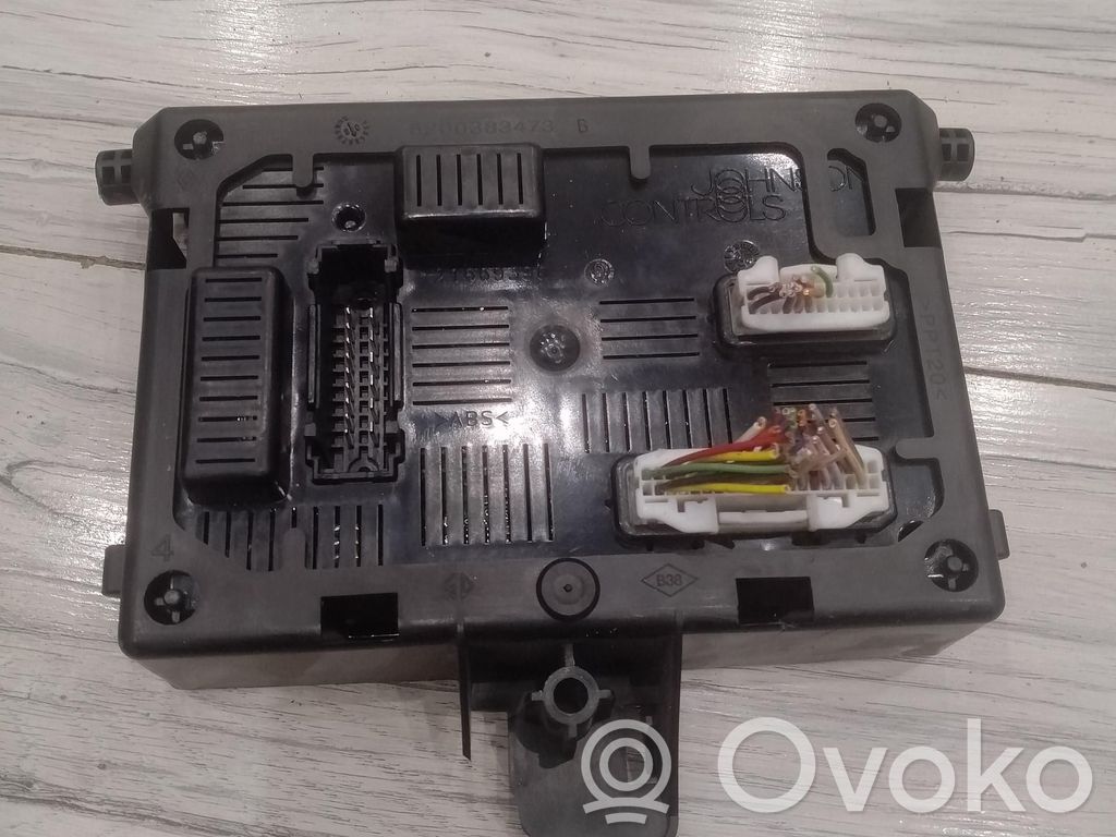 Renault Clio III Module confort 