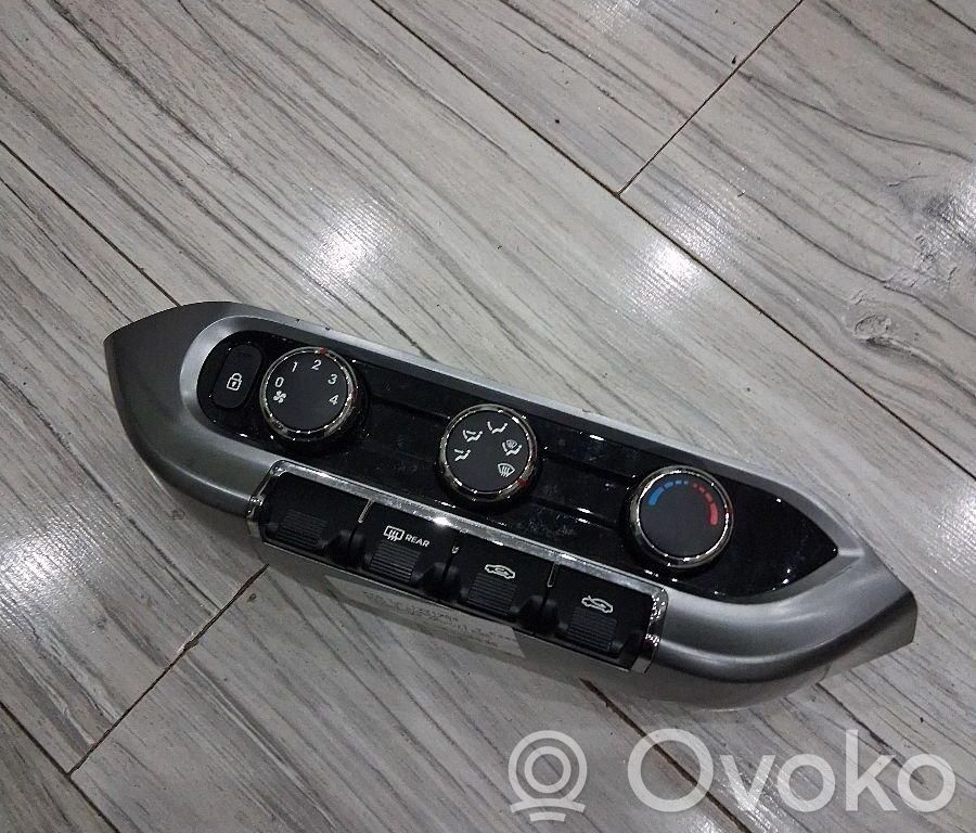 KIA Rio Climate control unit 