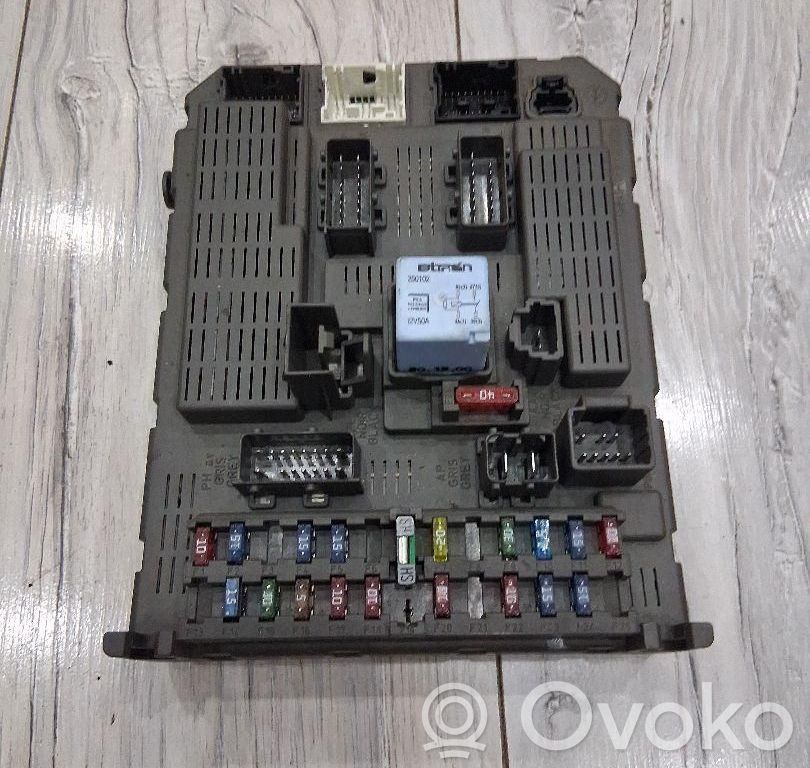 Citroen C5 Aircross Comfort/convenience module 