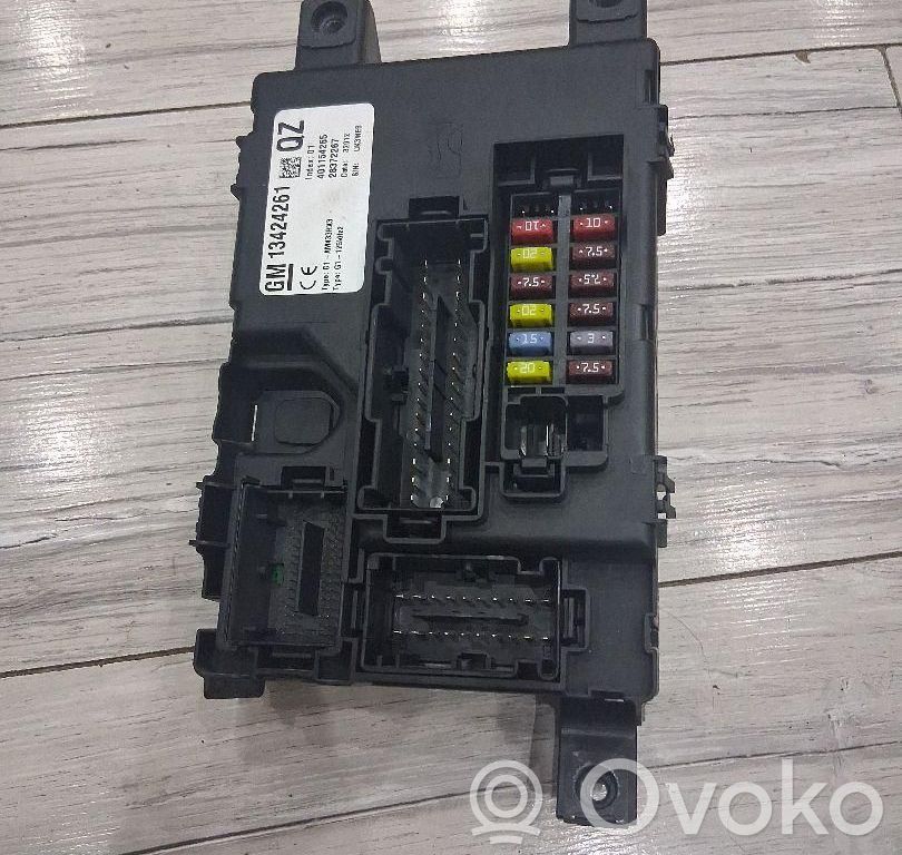 Opel Corsa D Juego de caja de fusibles 