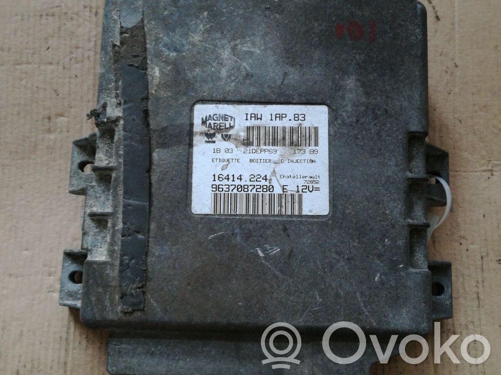 Peugeot 206 Engine control unit/module 