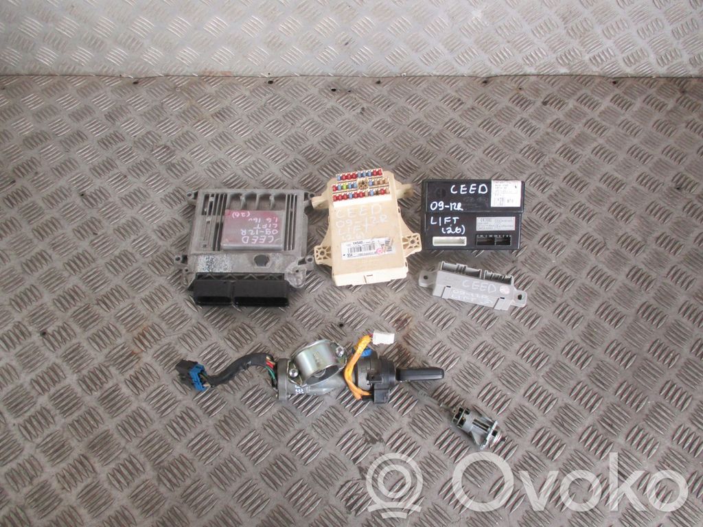 KIA Ceed Engine ECU kit and lock set 