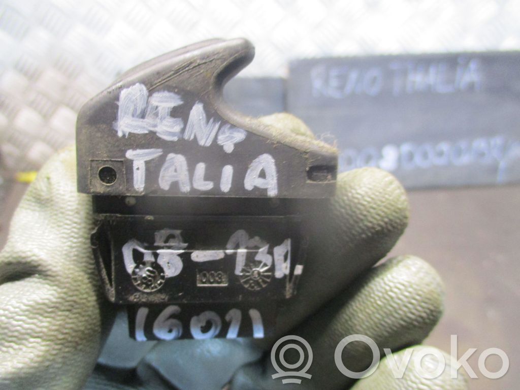Interruptor de la ventanilla de ventilación   467795